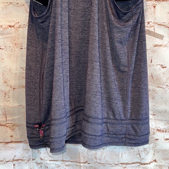 Lululemon Run Back on track tank top work out stripe built in bra 8 pull over - Picture 6 of 10